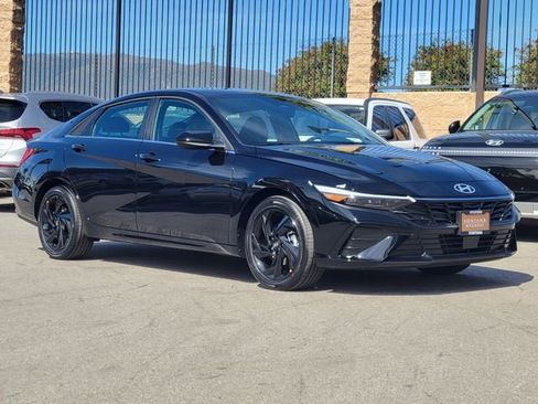 New 2026 Hyundai Elantra SEL Sport Premium image 25
