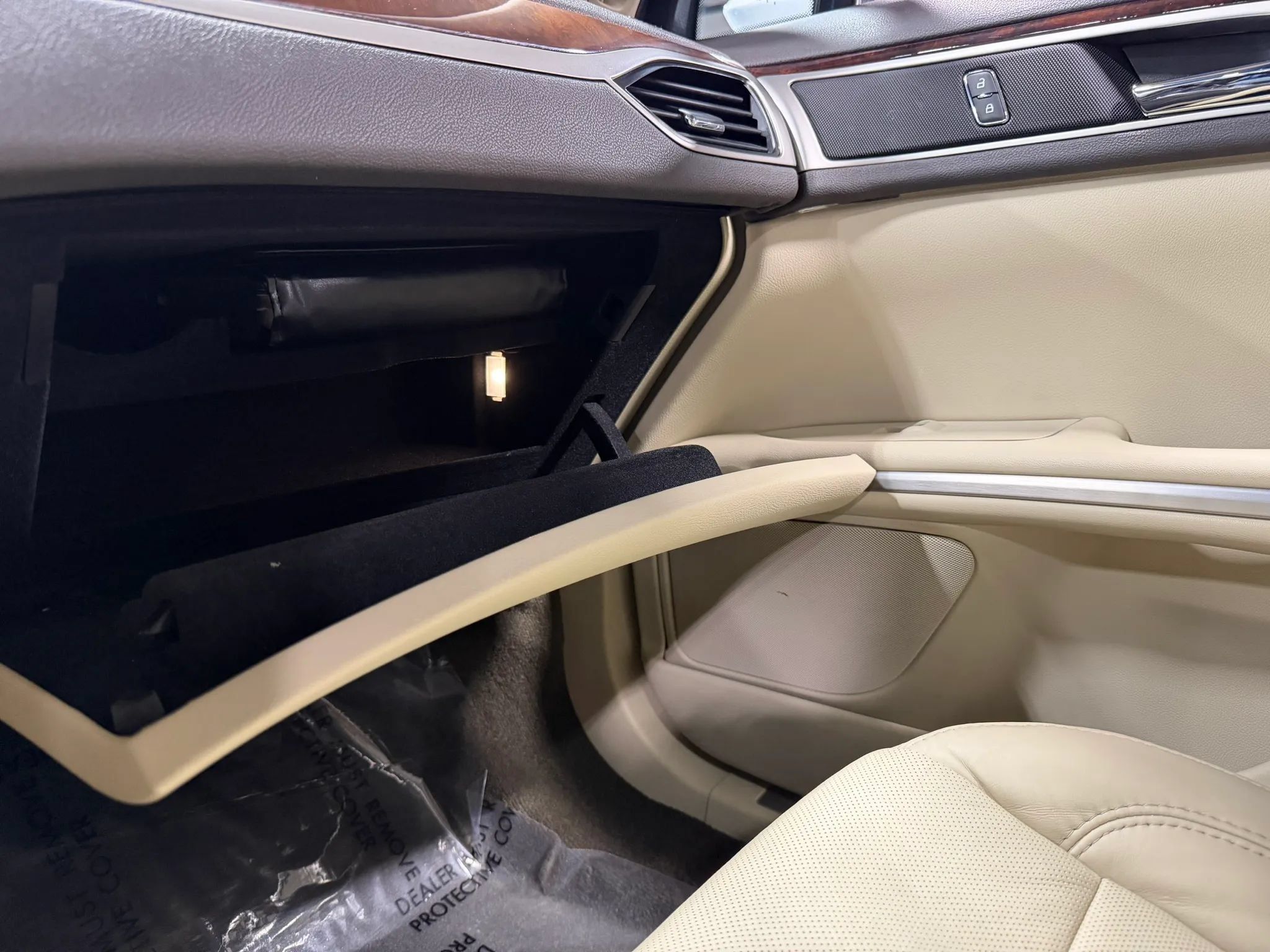 Used 2013 Lincoln MKZ FWD image 22