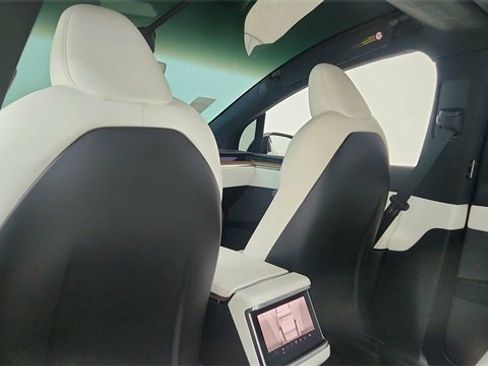 Used 2022 Tesla Model X Base image 29