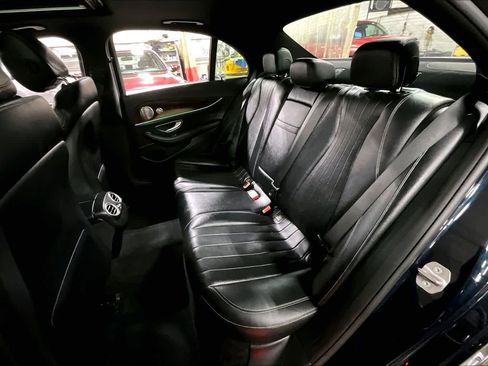 Used 2017 Mercedes-Benz E 300 4MATIC image 20
