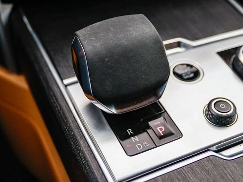 Used 2023 Land Rover Range Rover SE image 24