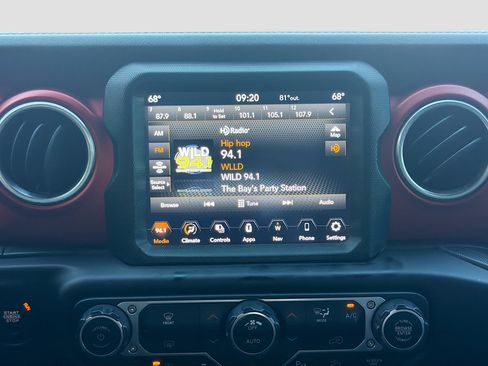 Used 2021 Jeep Wrangler Unlimited Rubicon AWD/4WD image 30
