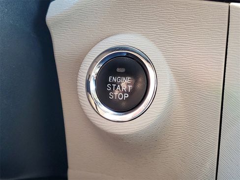 Used 2010 Toyota Venza AWD image 27