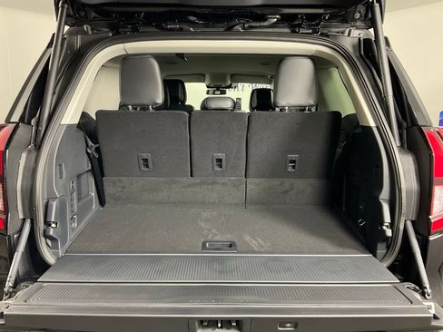 New 2027 Ford Expedition Platinum RWD image 11