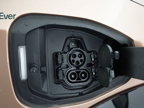 Used 2023 Nissan Ariya image 26