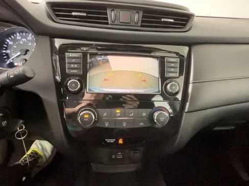 Used 2020 Nissan Rogue S AWD/4WD image 33