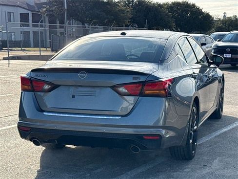 Certified 2023 Nissan Altima 2.5 SR image 9