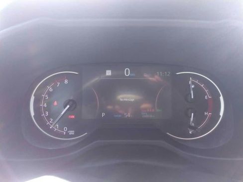 Used 2023 Toyota RAV4 XLE Premium image 11