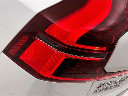 New 2026 Volvo XC60 B5 Ultra w/ Protection Package Premier image 39