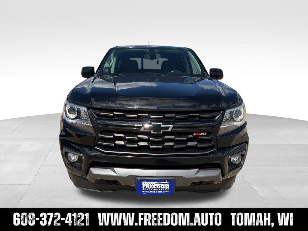 Used 2021 Chevrolet Colorado Z71 w/ Z71 Midnight Edition AWD/4WD image 12