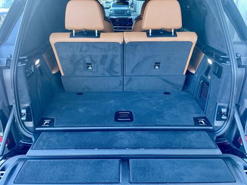 Used 2023 BMW X7 xDrive40i w/ M Sport Package image 40