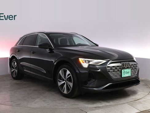Used 2024 Audi Q8 e-tron Premium Plus w/ Premium Plus Package AWD/4WD image 13