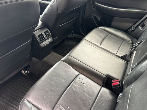 Used 2016 Subaru Outback 2.5i Limited AWD/4WD image 9