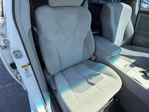 Used 2011 Toyota Camry LE FWD image 20