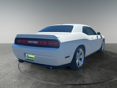 Used 2009 Dodge Challenger R/T RWD image 9