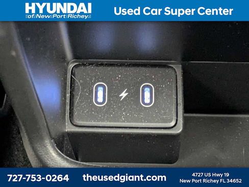 Certified 2025 Hyundai Kona SE FWD image 14