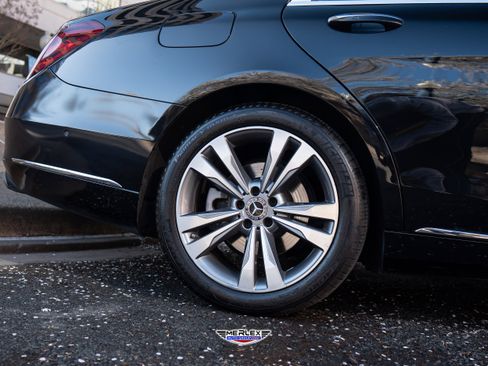 Used 2019 Mercedes-Benz S 560 Sedan w/ Premium Package image 11