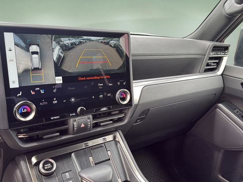 Used 2025 Lexus GX 550 w/ Accessory Package (2T) AWD/4WD image 33