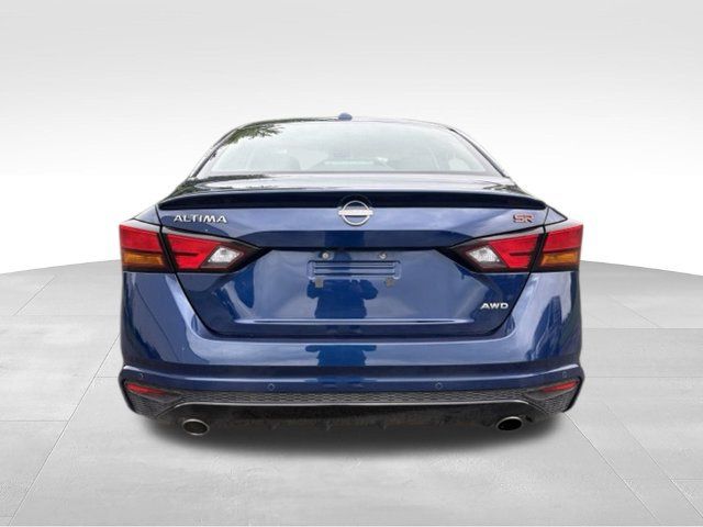 Used 2024 Nissan Altima 2.5 SR AWD/4WD image 13