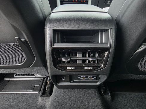 Certified 2025 Jeep Grand Cherokee Laredo X w/ Luxury Tech Group I AWD/4WD image 29