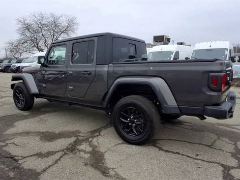 Certified 2022 Jeep Gladiator Sport image 6