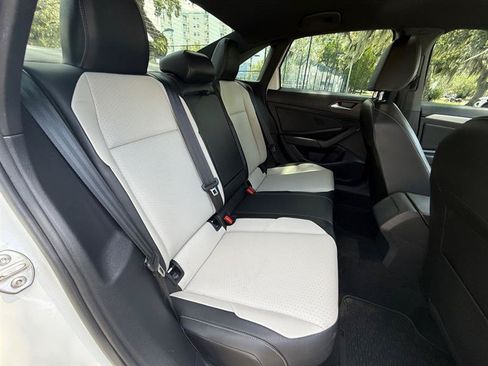 Used 2019 Volkswagen Jetta R-Line FWD image 16