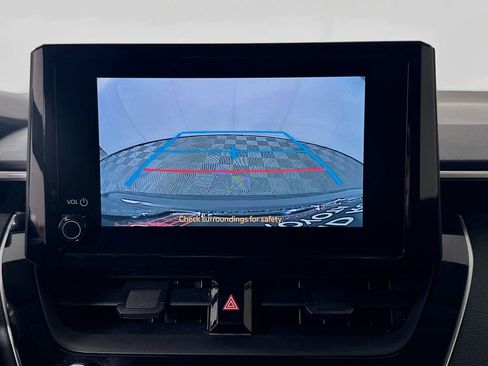 Used 2025 Toyota Corolla LE image 13