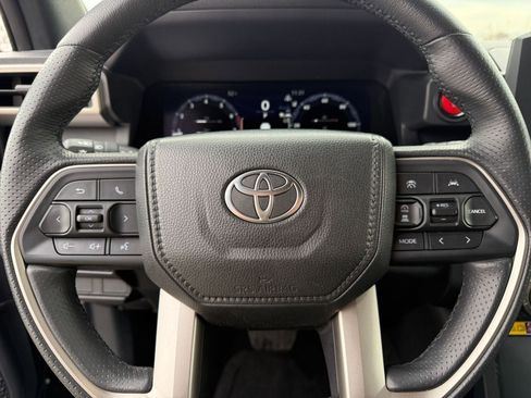 Used 2025 Toyota 4Runner TRD Off Road image 27