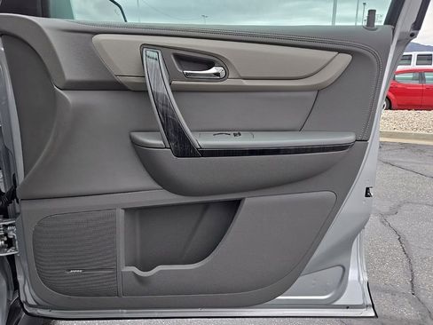 Used 2016 Chevrolet Traverse LTZ AWD/4WD image 44
