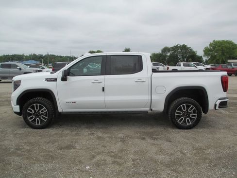New 2026 GMC Sierra 1500 AT4 w/ AT4 Premium Package AWD/4WD image 11