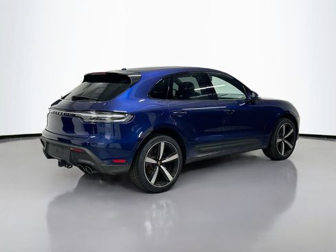 Certified 2026 Porsche Macan AWD/4WD image 9