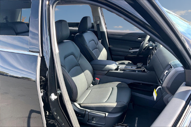 New 2026 Nissan Pathfinder SL w/ Cargo Package FWD image 10