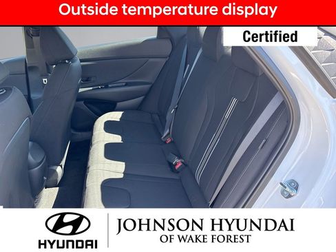 Certified 2025 Hyundai Elantra SEL image 13