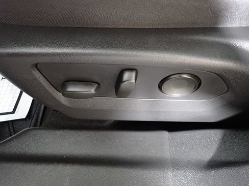 Used 2021 Buick Envision Essence w/ Technology Package I AWD/4WD image 26