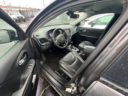 Used 2023 Jeep Cherokee Altitude Lux AWD/4WD image 5