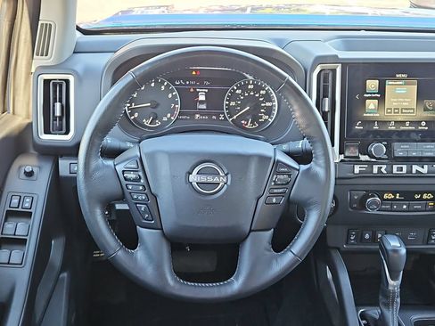 Used 2025 Nissan Frontier SV w/ SV Convenience Package AWD/4WD image 22