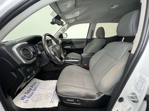 Used 2021 Toyota Tacoma SR5 image 4