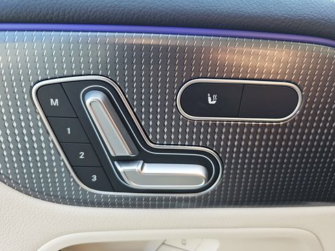 Certified 2022 Mercedes-Benz GLB 250 image 30
