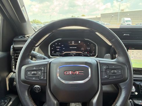 Used 2022 GMC Sierra 1500 AT4 w/ AT4 Premium Package AWD/4WD image 16