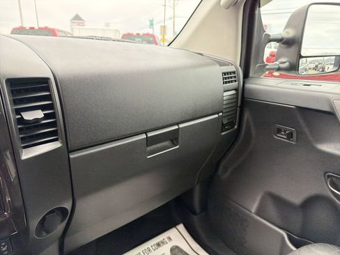 Used 2014 Nissan Titan SL w/ SL Moonroof Package image 25