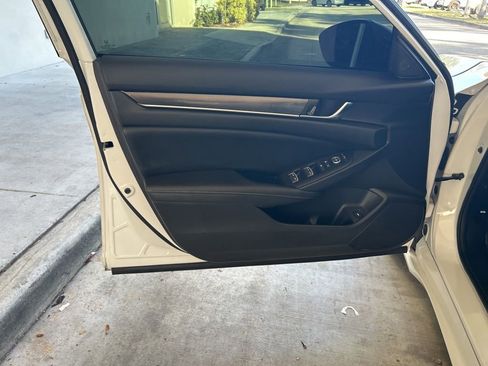 Used 2022 Honda Accord Sport image 32