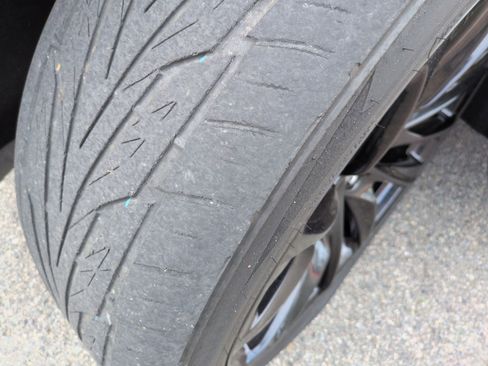 Used 2022 GMC Yukon XL Denali image 12