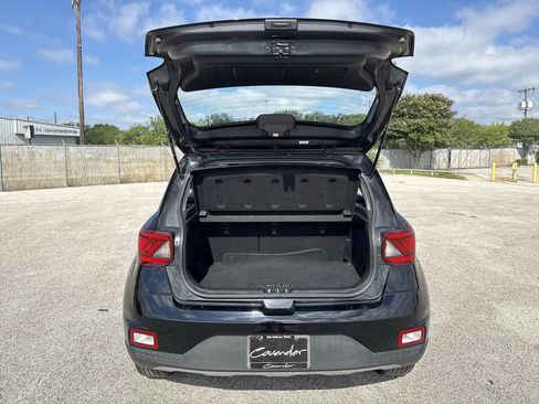 Used 2024 Hyundai Venue SEL FWD image 21