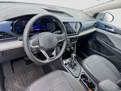 Used 2023 Volkswagen Taos SE image 7