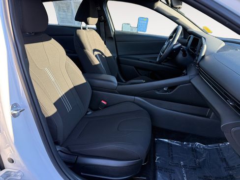 Certified 2025 Hyundai Elantra Sport w/ Cargo Package image 19
