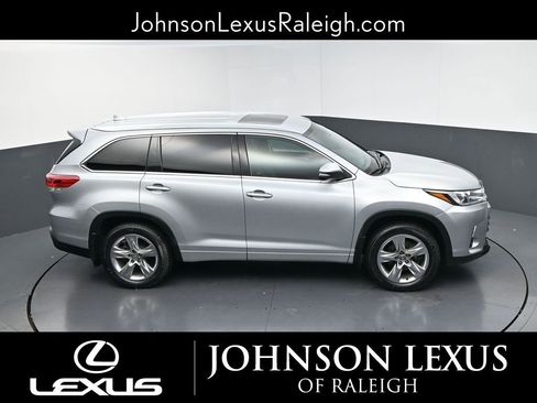 Used 2018 Toyota Highlander Limited image 28