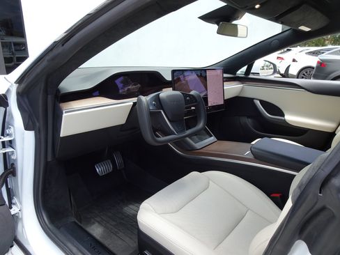Used 2022 Tesla Model S AWD/4WD image 13