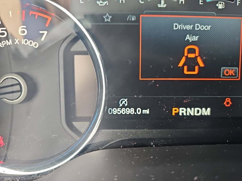 Used 2018 Ford F150 Lariat w/ Equipment Group 502A Luxury AWD/4WD image 17
