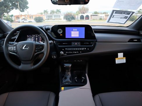 Used 2025 Lexus ES 350 w/ Premium Package image 39