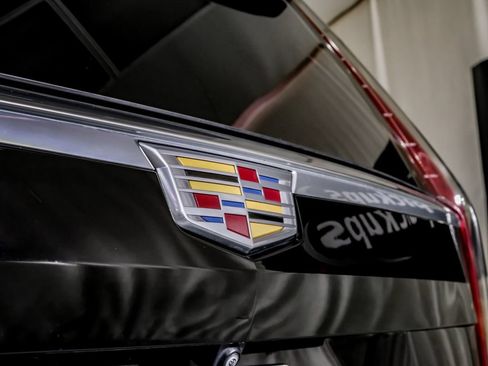 Used 2021 Cadillac Escalade Luxury RWD image 44